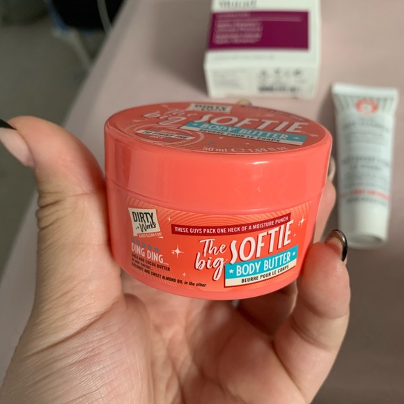 BNWT skincare/makeup lot - Picture 2 of 2